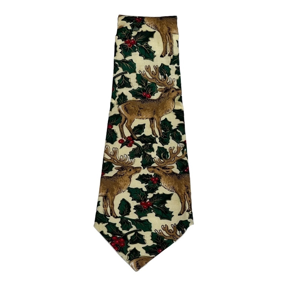 Christmas Holiday Themed Tie